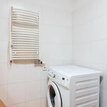 Two-Level 3Br Apartment With Balcony I City View
