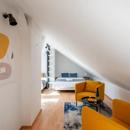 Two-Level 3Br Apartment With Balcony I City View * Прага