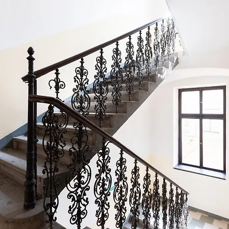 公寓 2-level With Large Balcony *