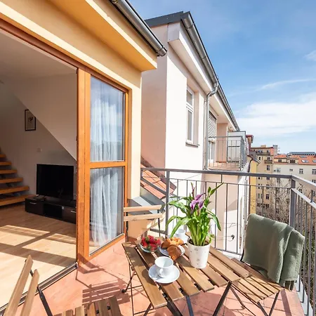 Two-Level 3Br Apartment With Balcony I City View