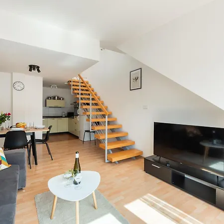 Two-Level 3Br Apartment With Balcony I City View * Прага