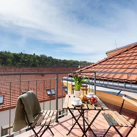 Апартаменты Two-Level 3Br Apartment With Balcony I City View Прага