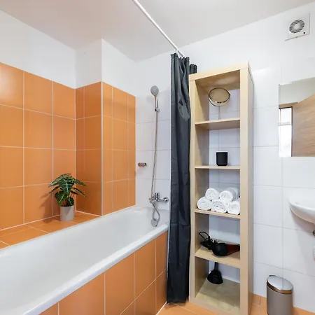 Two-Level 3Br Apartment With Balcony I City View פראג