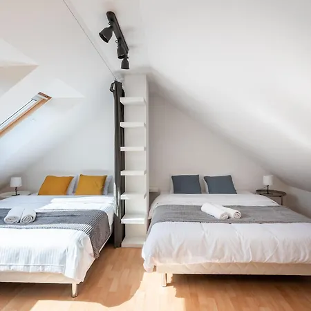 2-level With Large Balcony Apartment Prague