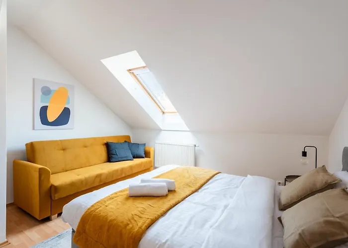Apartment 2-level With Large Balcony Prague